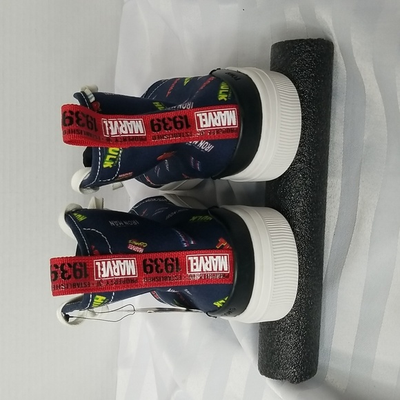 TOMS X MARVEL NAVY TRAVEL LITE HIGH TOP SNEAKER SIZE 7.5 MENS - Picture 4 of 9